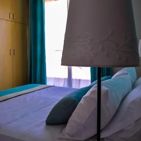 Ilona Seaview - License 3127 *
