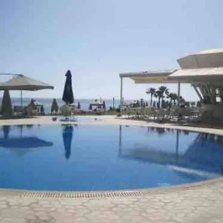 Ilona Seaview - License 3127 Πρωταράς