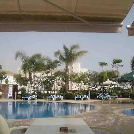 Ilona Seaview - License 3127
